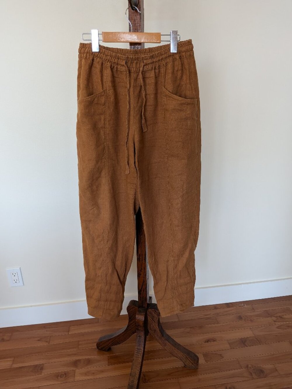 Magic Linen Brand Linen pants in brown